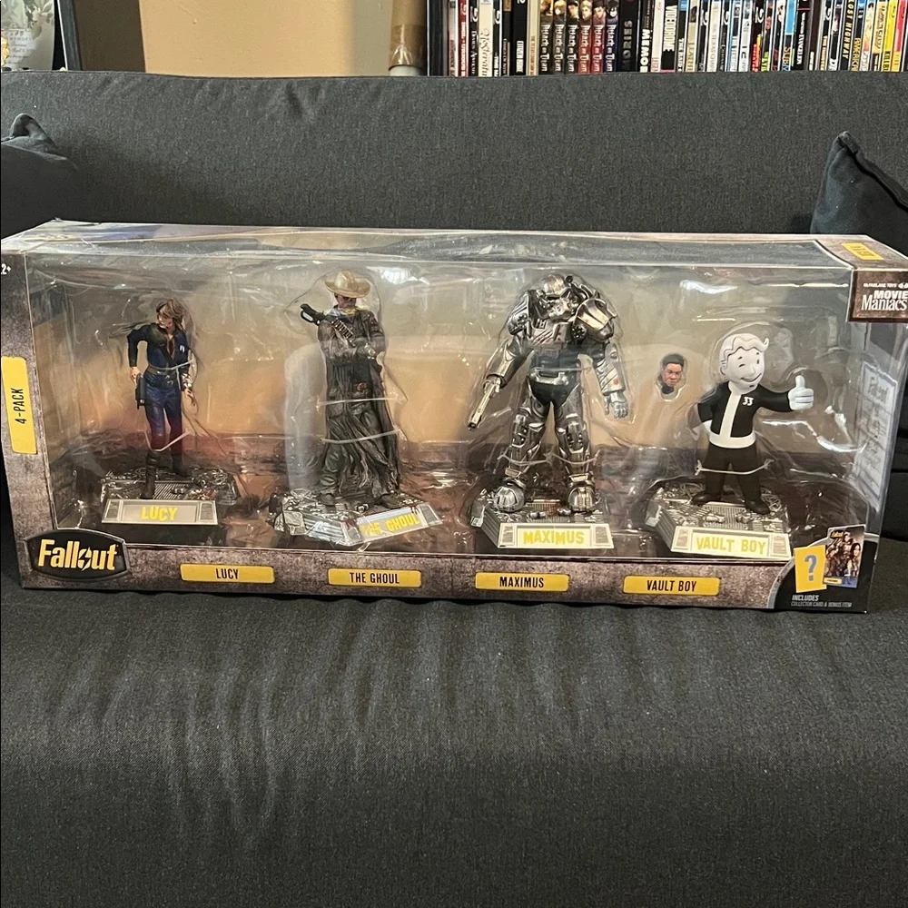 Action Figure Set - Multicolor - Picture 1 of 6